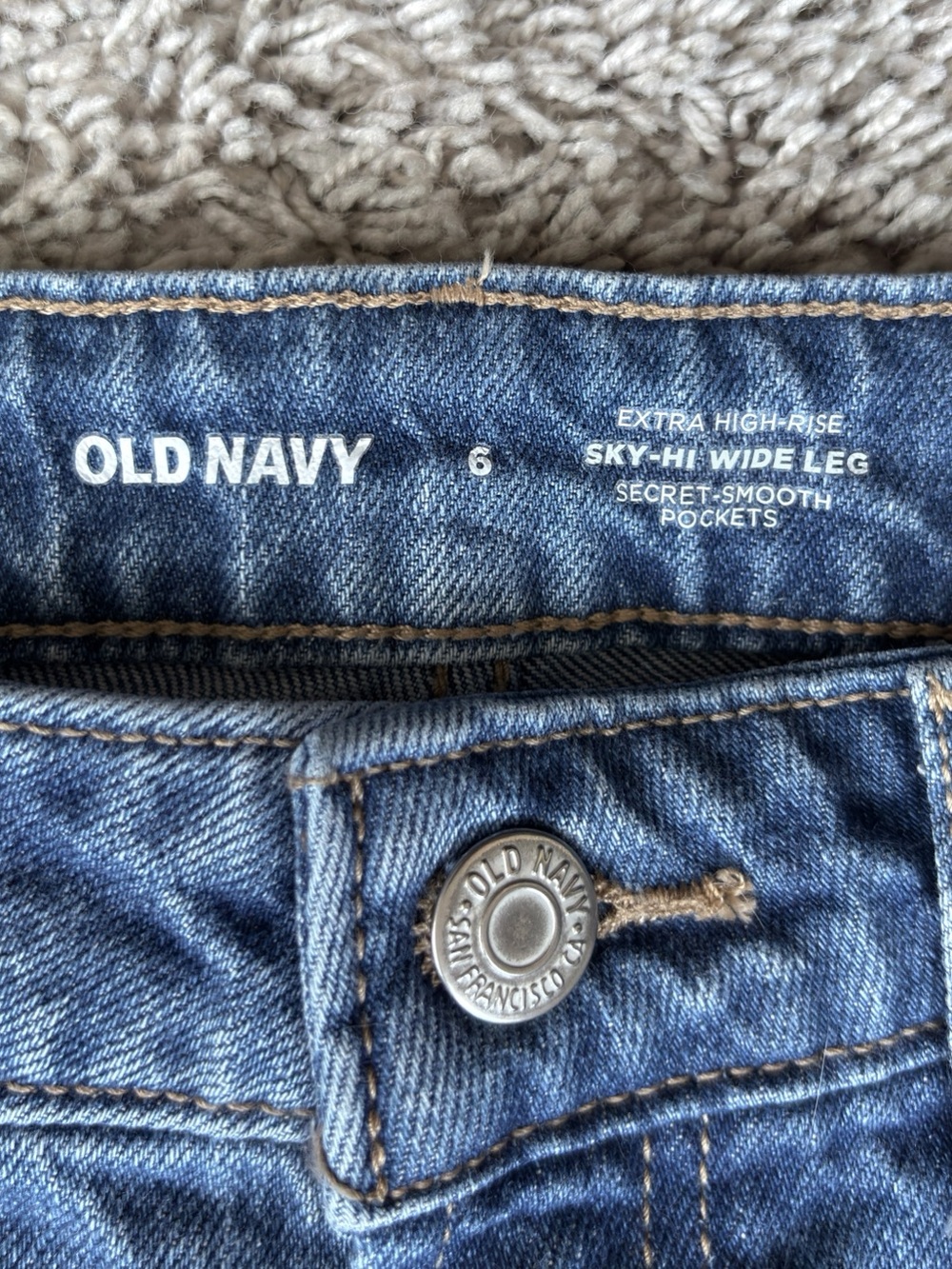 Old Navy Extra-High Waisted Braided Wide-Leg Jeans Medium Wash NWOT - Picture 10 of 12